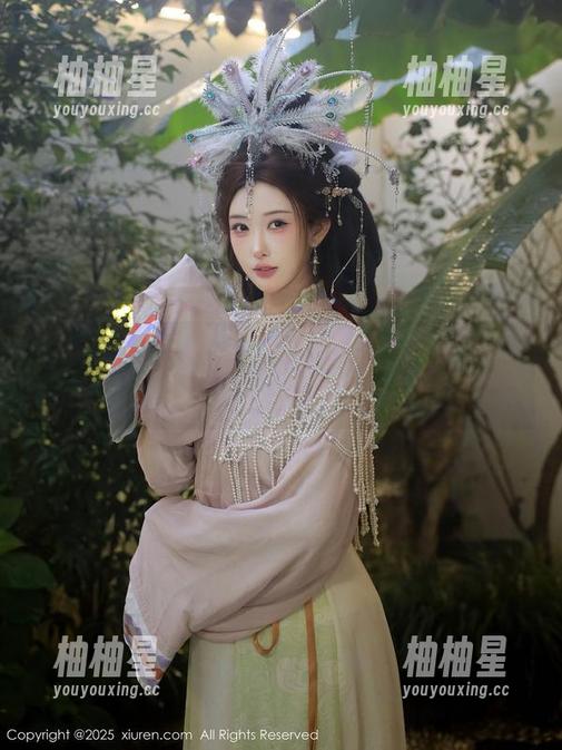 秀人网 - 大家快来分享林悠悠的美脚图包，保证你不会对你脚上的豆豆视而不见！