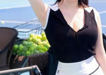 秀人网 – 美腿王炸！王馨瑶Yanni壁纸合集，自从有了她，手机也有了‘腿’！