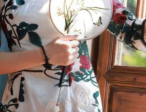 秀人网 – 白甜的万圣节写真分享：鬼怪也要时髦！