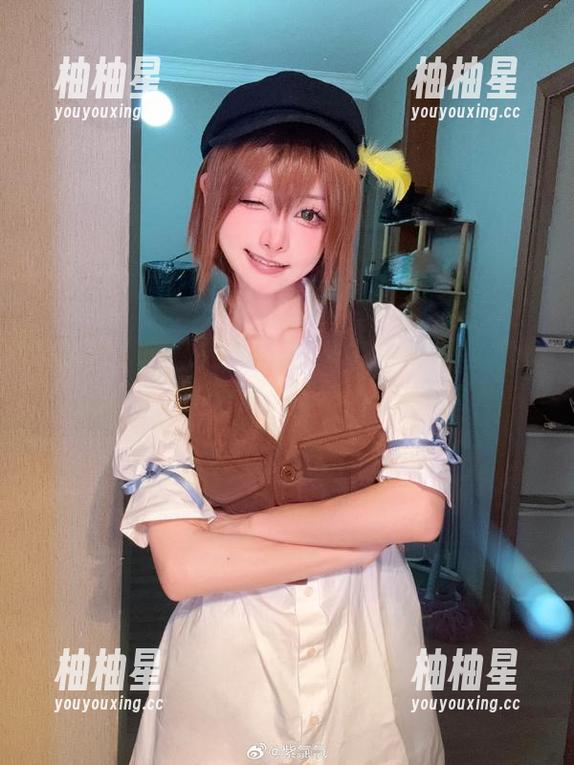 紫氯氯 莱莎琳·斯托特的精美高清作品,紫氯氯的影像似乎在呢喃:不妨再看一眼?