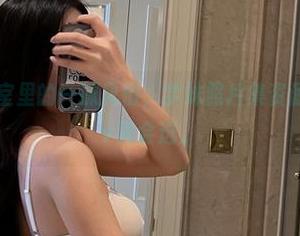 微密圈 – 教室里的一抹风情，学妹照片集资源，纪念小小v真会选。