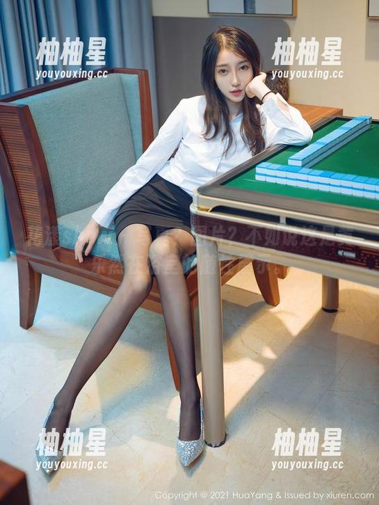 花漾show-黄乐然 花漾show - 写真?图片?不如说这是黄乐然在浴室的随性展示。