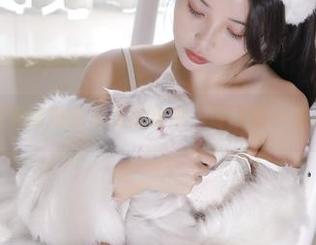 从苏嫣嫣阿姨的私房黑丝中，寻找那一抹不经意