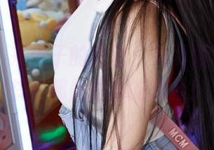 蜜桃社 – 来杏子的教室，免费晒图片，连书桌都是拍摄的舞台！
