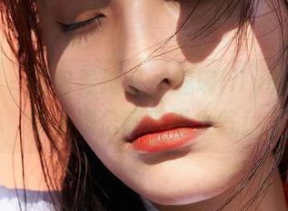 蜜桃社 – 图包看过来，琉璃lily的空姐合集让你倍感呼吸大气！