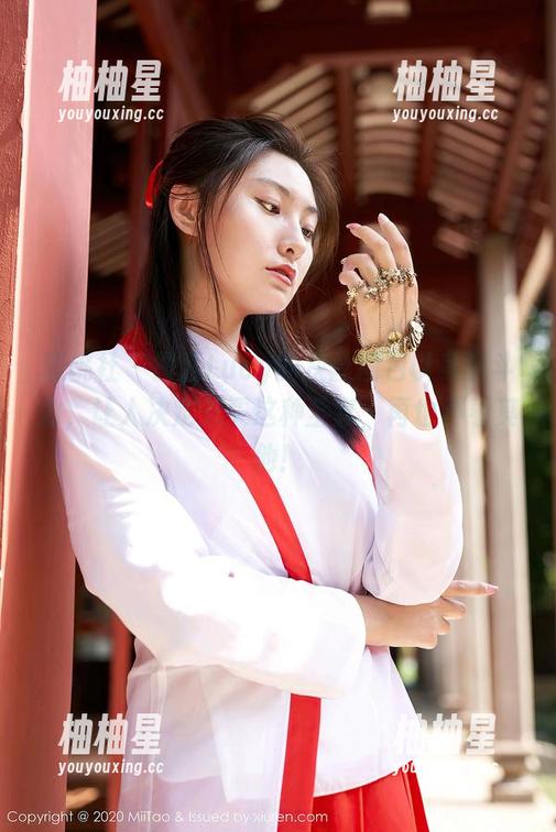 蜜桃社-露西Lucy 蜜桃社 - 露西Lucy的灰丝图包以其战斗力,让人决定只买这种全套,再也不看其他!