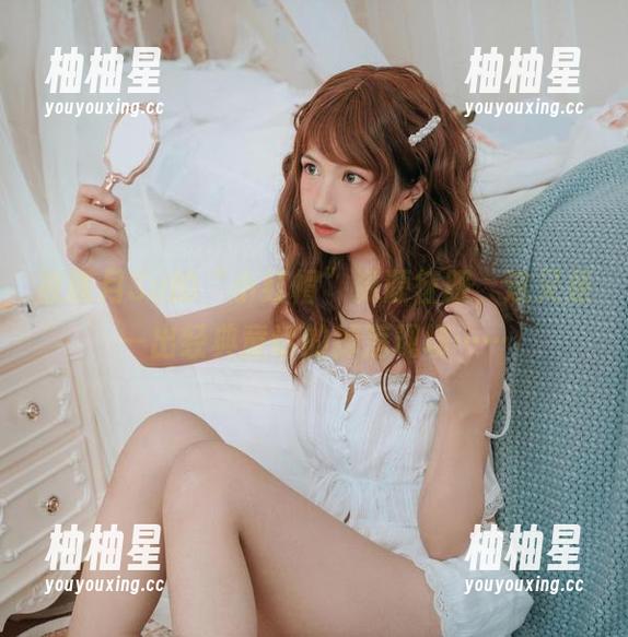 逐月Su 被逐月Su的“小红帽”资源征服,这又是一出经典童话的掉落现场……