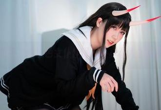 里见年一的粉色女仆作品，写真让人脑洞大开