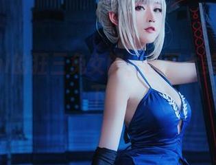 金鱼yui的狂三兔女郎，画面太美我不敢下载
