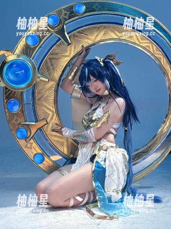 阿薰kaOri 哇哦,阿薰kaOri的甜心福利和原图合体,打尔玛再多的三连拍你懂吗?