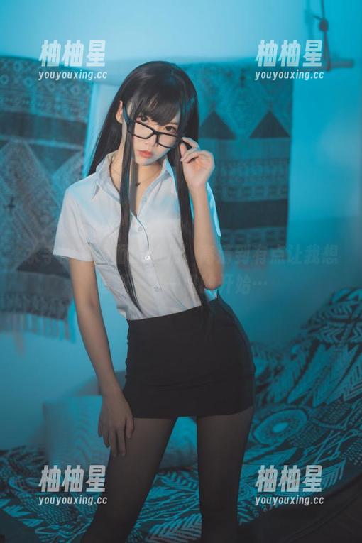 水手服下的面饼仙儿，高清到有点让我想追溯一下一切的开始…