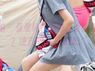 魔镜街拍 – 曼曼纯白图包，谁能抵挡得住？感兴趣就下载吧。