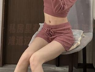 微密圈 – 私房里有黎允熙的魔法套装美图，难道这就是搭配的心得？